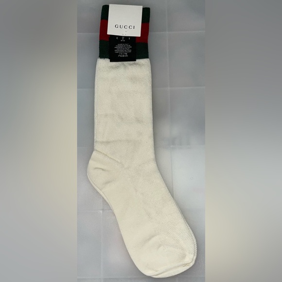 GUCCI SUZANNE GREEN AND RED WEB STRIPE CREME SOCKS MEDIUM SIZE 9 HTF NEW - Picture 1 of 5